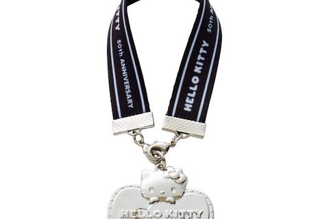 5609-hello-kitty-50th-anniv-blind-box-mini-medal-charm-1.jpg