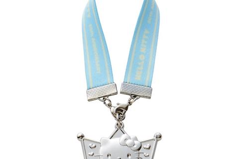5609-hello-kitty-50th-anniv-blind-box-mini-medal-charm-1.jpg