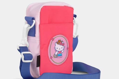 5684-hello-kitty-howdy-partner-35mm-camera-bag-1.png