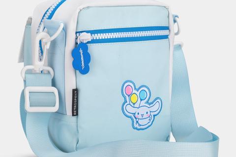 5780-cinnamoroll-classic-600-instant-camera-bag-1.png