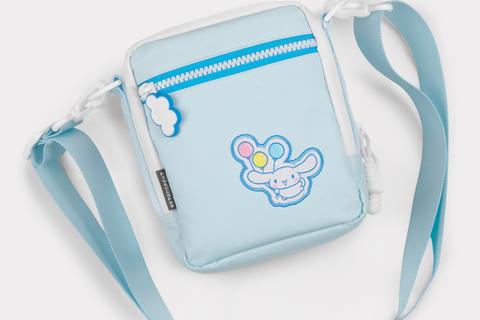 5780-cinnamoroll-classic-600-instant-camera-bag-1.png