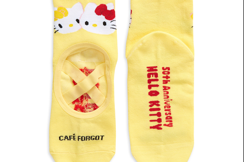 5833-hello-kitty-x-caf-forgot-ballet-socks-yellow–1.png