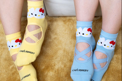 5833-hello-kitty-x-caf-forgot-ballet-socks-yellow–1.png