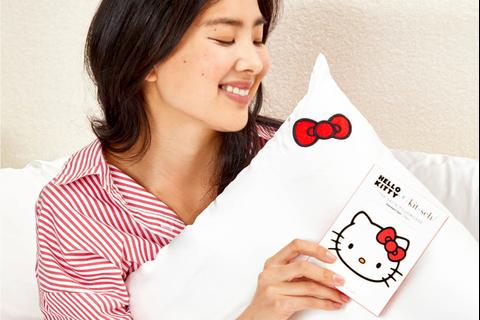 5838-hello-kitty-x-kitsch-bow-pillowcase-solid-ivory–1.jpg