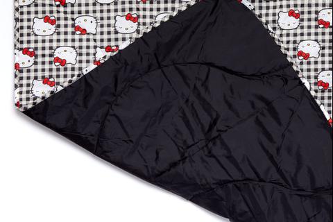 6005-hello-kitty-x-baggu-50th-anniversary-puffy-picnic-blanket-black-gingham–1.jpg