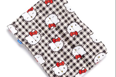 6007-hello-kitty-x-baggu-50th-anniversary-puffy-laptop-sleeve-black-gingham–1.jpg