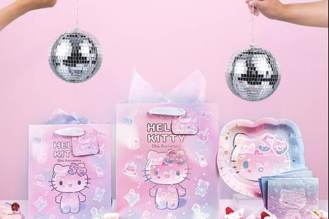 6048-hello-kitty-x-studio-oh-50th-anniversary-gift-bag-set-1.jpg