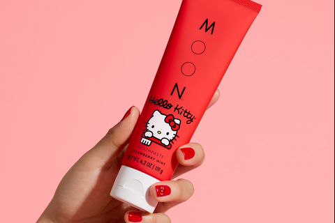 6091-hello-kitty-x-moon-oral-beauty-toothpaste-1.png