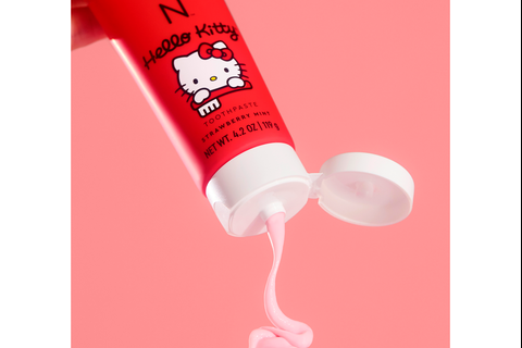 6091-hello-kitty-x-moon-oral-beauty-toothpaste-1.png