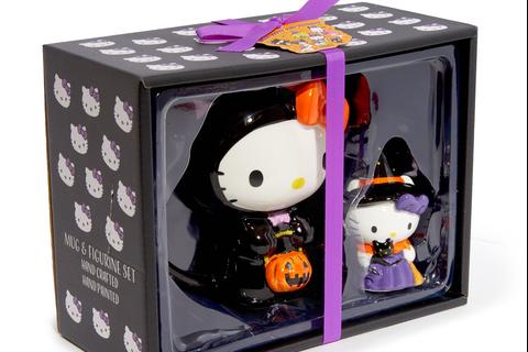 6147-hello-kitty-halloween-costume-ceramic-mug-and-figurine-gift-set-1.jpg