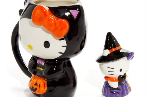 6147-hello-kitty-halloween-costume-ceramic-mug-and-figurine-gift-set-1.jpg