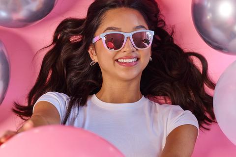 6180-hello-kitty-x-knockaround-50th-anniversary-sunglasses-premiums–1.png