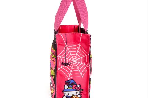 6186-hello-kitty-2024-halloween-glow-in-the-dark-treat-bag-1.jpg