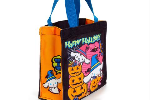 6190-cinnamoroll-2024-halloween-glow-in-the-dark-treat-bag-1.jpg