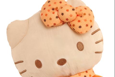 6196-hello-kitty-10-seasons-of-friendship-plush-fall–1.jpg