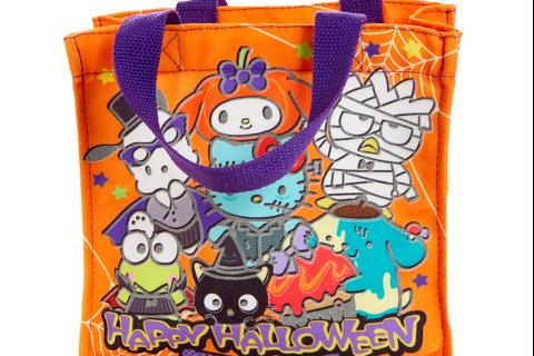 6202-hello-kitty-and-friends-2024-halloween-glow-in-the-dark-treat-bag-1.jpg