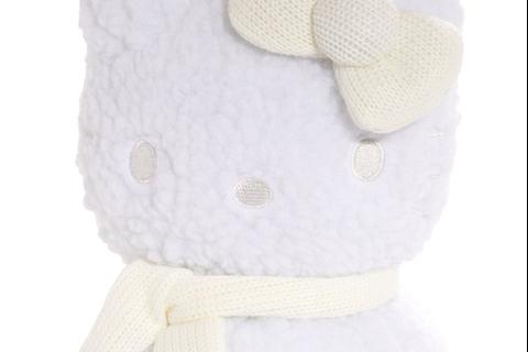 6210-hello-kitty-10-holiday-snowman-plush-1.jpg