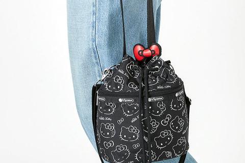 6371-hello-kitty-x-lesportsac-drawstring-bucket-bag-i-am-a-star–1.jpg