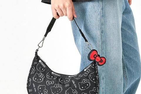 6373-hello-kitty-x-lesportsac-small-convertible-hobo-bag-i-am-a-star–1.jpg