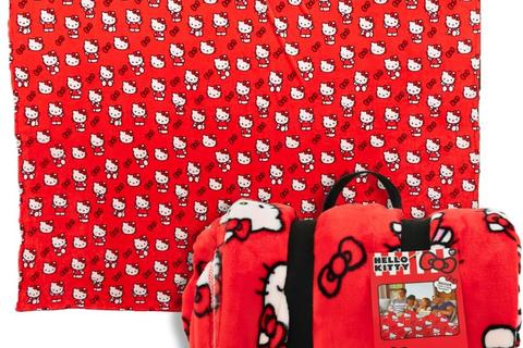 6397-hello-kitty-always-red-cozy-throw-blanket-1.jpg