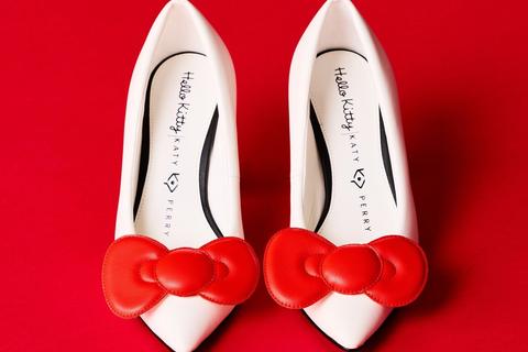 6434-hello-kitty-x-katy-perry-bow-heel-white–1.jpg