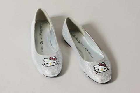 6447-hello-kitty-x-katy-perry-crystal-ballet-flat-silver–1.jpg