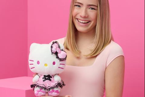 6726-hello-kitty-ultra-premier-8-plush-limited-edition–1.jpg