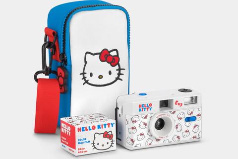 Hello Kitty Classic FC-11 35mm Camera Bag and Film Gift Box