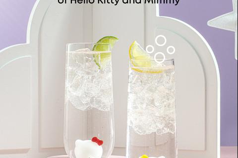 6819-hello-kitty-and-mimmy-3d-icon-tall-drinking-glasses-set-of-2–1.jpg