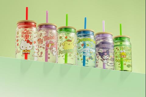 6923-hello-kitty-favorite-flavor-lidded-glass-tumbler-1.jpg