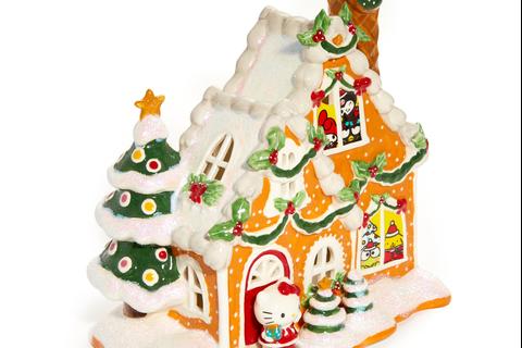 6971-hello-kitty-and-friends-ceramic-gingerbread-candle-house-1.jpg