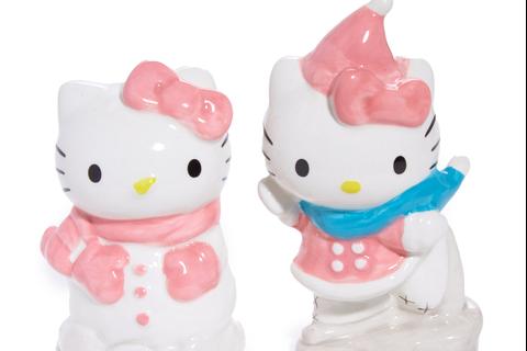 Hello Kitty Ceramic Holiday Salt & Pepper Set (Snow Play)