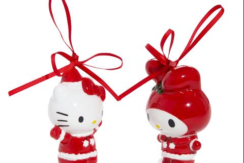 6981-hello-kitty-and-my-melody-2-pc-holiday-ceramic-ornament-set-santa-suit–1.jpg