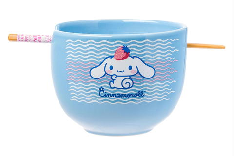 6995-cinnamoroll-ceramic-ramen-bowl-and-chopstick-set-strawberry-pose–1.png