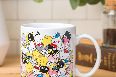 7015-hello-kitty-and-friends-ceramic-mug-bunch-hug–1.png