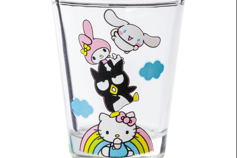 7021-hello-kitty-and-friends-mini-glass-4-piece-set-rainbows–1.png