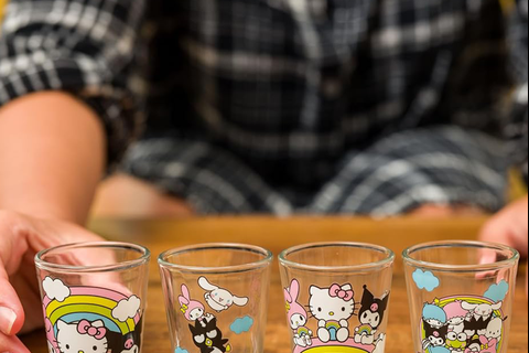 7021-hello-kitty-and-friends-mini-glass-4-piece-set-rainbows–1.png