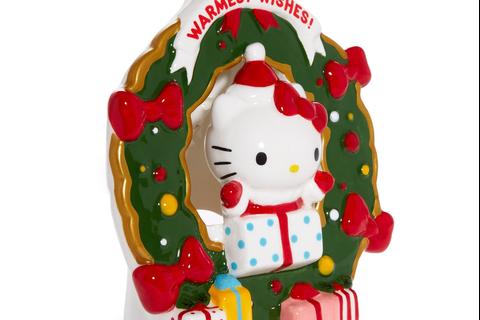 7033-hello-kitty-holiday-wreath-ceramic-tealight-holder-1.jpg