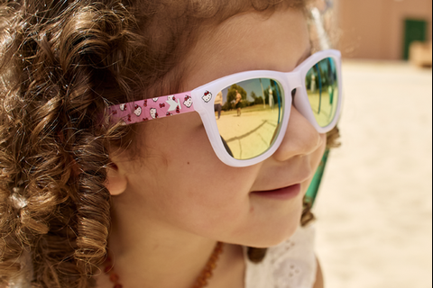 7097-hello-kitty-x-knockaround-kids-pink-sunglasses-premiums–1.png