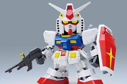 7109-hello-kitty-rx-78-2-gundam-model-kit-sd-gundam-ex-standard–1.png