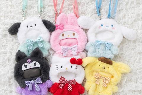 7115-pochacco-dress-up-doll-clothes-with-carrying-strap-medium–1.jpg