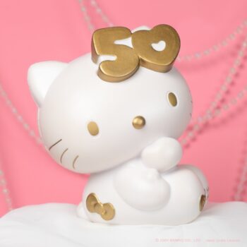 Hello Kitty 50th Anniversary Gold Jumbo SquiSHU