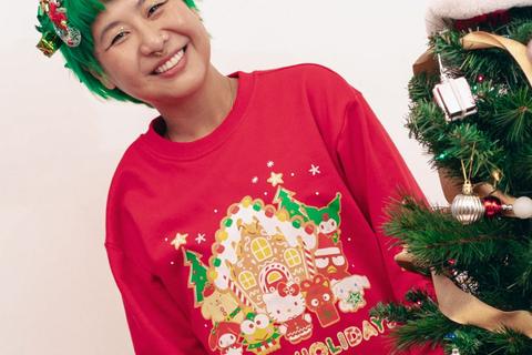 7151-hello-kitty-and-friends-x-japanla-gingerbread-holiday-sweater-1.jpg