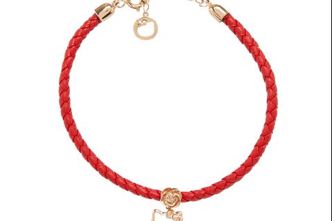 755-hello-kitty-x-chow-tai-fook-rose-silhouette-18k-gold-red-bracelet-1.jpg