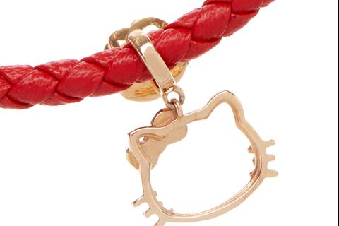 755-hello-kitty-x-chow-tai-fook-rose-silhouette-18k-gold-red-bracelet-1.jpg