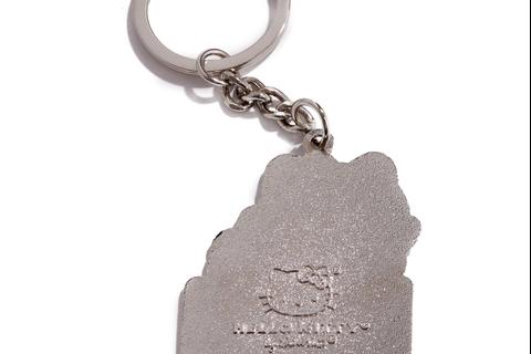 960-hello-kitty-friends-around-the-world-45th-anniversary-enamel-keychain-1.jpg